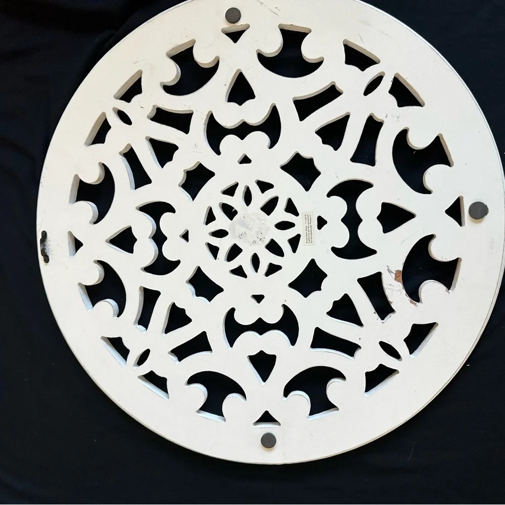 White Ornate Wall Decor 2 feet wide - Picture 8 of 16